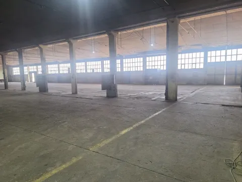 Izdavanje, poslovni prostor, 1500m², Klisa, Novi Sad Sve Podlokacije - image 2