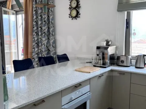 Izdavanje, dvosoban stan, 80m², Tivat, Crna Gora - image 5