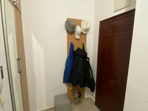 Izdavanje, dvosoban stan, 50m², Lazi, Budva - image 7