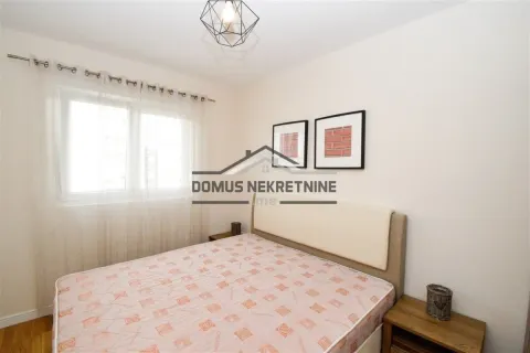Izdavanje, jednosoban stan, 42m², Pobrežje, Podgorica - image 7