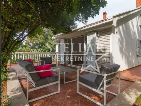 Rent, house, 250m², Mareza, Podgorica - image 19