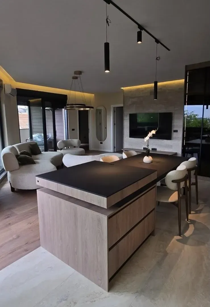 Izdavanje, trosoban stan, 82m², Olimp, Zvezdara Sve Podlokacije