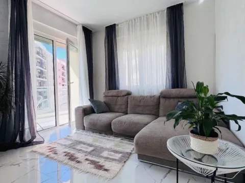 Prodaja, dvosoban stan, 74m², Bečići, Budva - image 3
