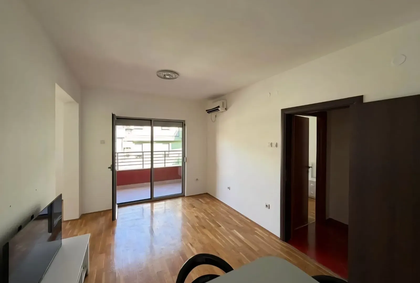 Prodaja, dvosoban stan, 44m², 1 maj, Podgorica