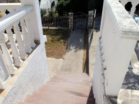 Prodaja, kuća, 190m², Utjeha, Bar - image 9