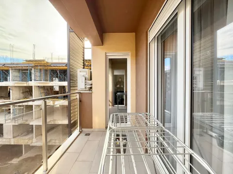 Prodaja, dvosoban stan, 72m², New City, Podgorica - image 3