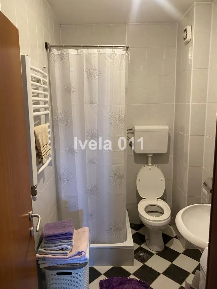 Prodaja, trosoban stan, 50m², Vojvode Vlahovica, Beograd