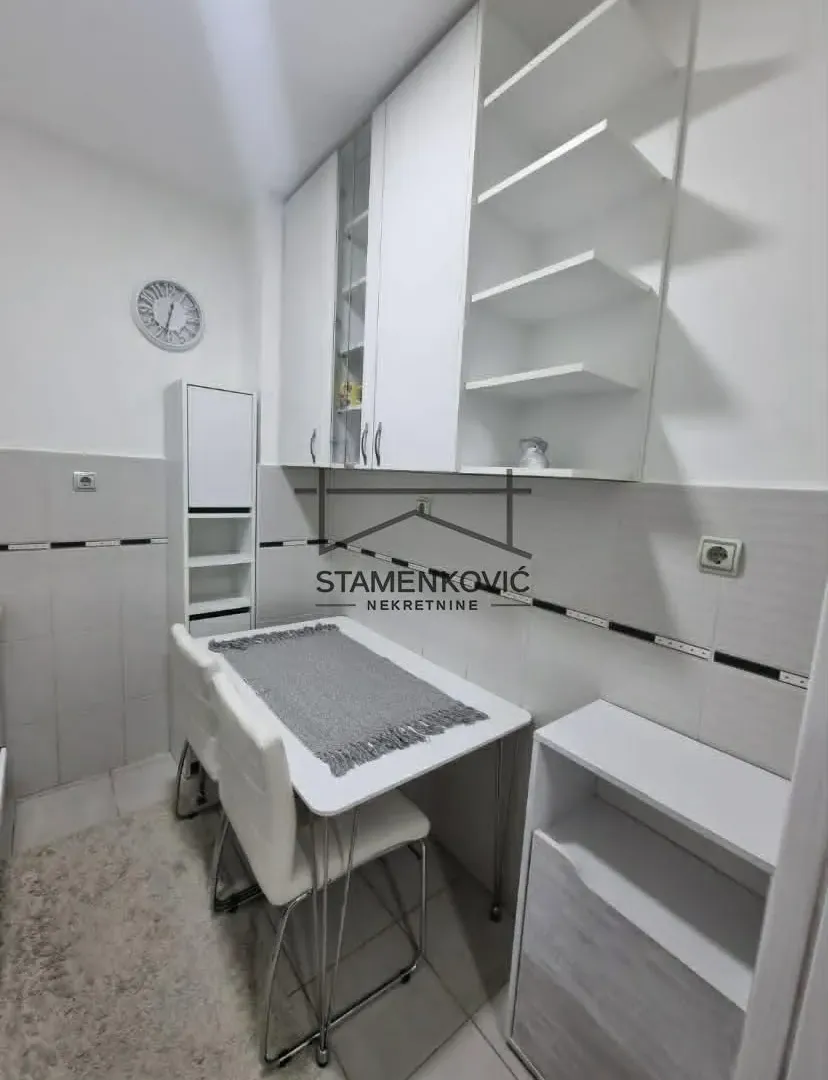 Izdavanje, dvosoban stan, 40m², Podbara, Novi Sad Sve Podlokacije