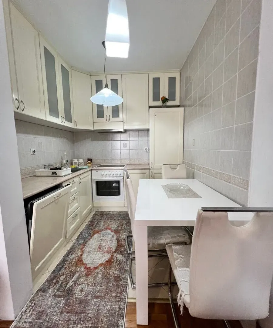 Izdavanje, dvosoban stan, 60m², Preko Morače, Podgorica