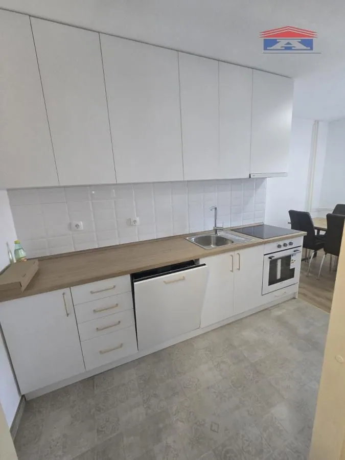 Izdavanje, dvosoban stan, 59m², Novo naselje, Novi Sad