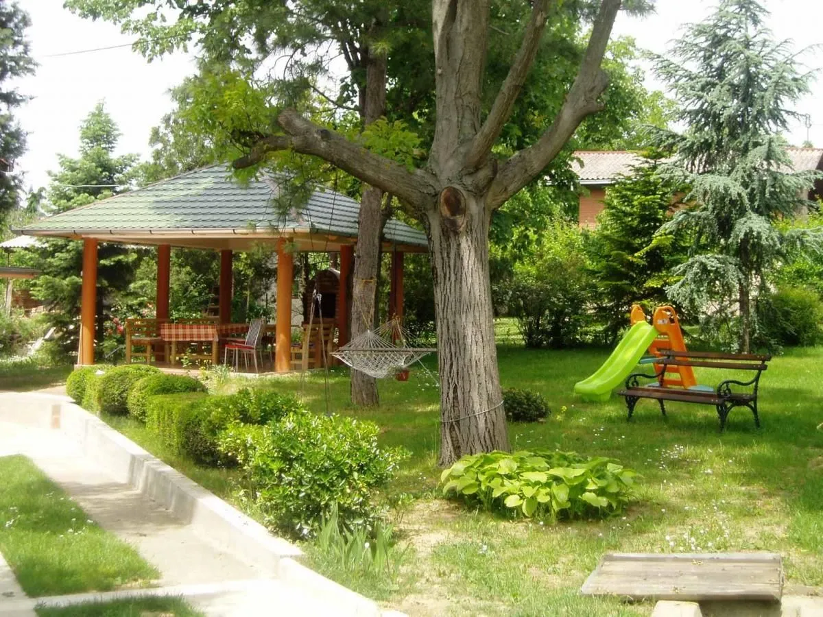Sale, house, 360m², Irig, Srbija
