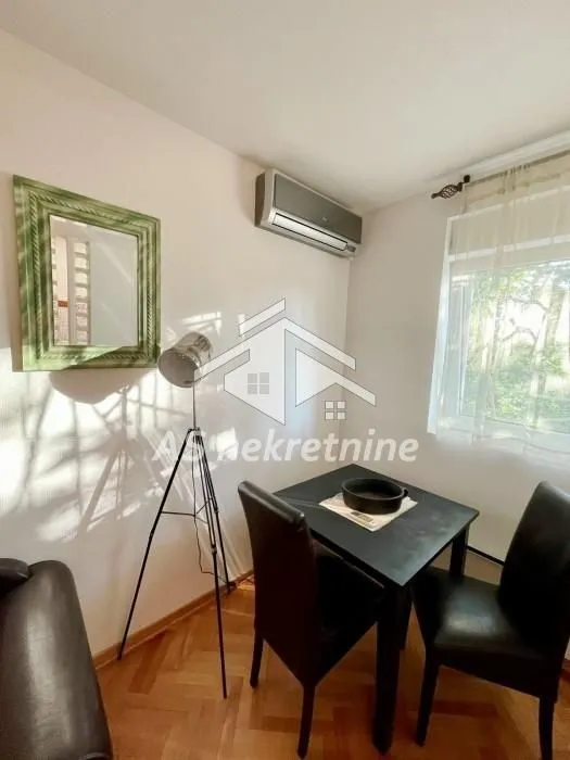 Rent, two bedroom apartment, 40m², Zemun Sve Podlokacije, Beograd