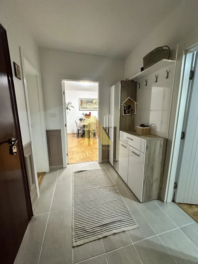 Prodaja, četvorosoban stan, 108m², Bulevar patrijarha Pavla, Novi Sad Sve Podlokacije