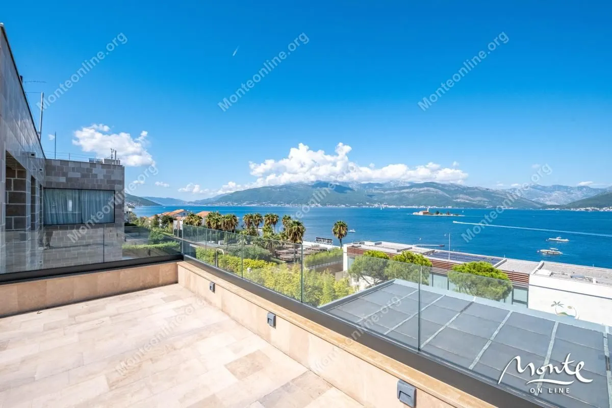 Prodaja, trosoban stan, 230m², Bogišići, Tivat