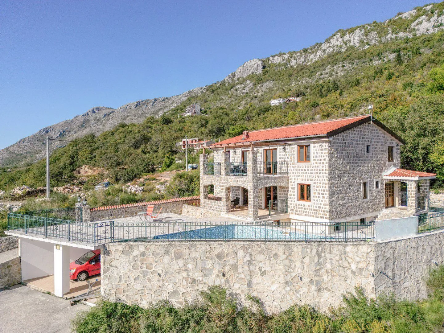  House for Sale, 388m2, Petrovac, Budva