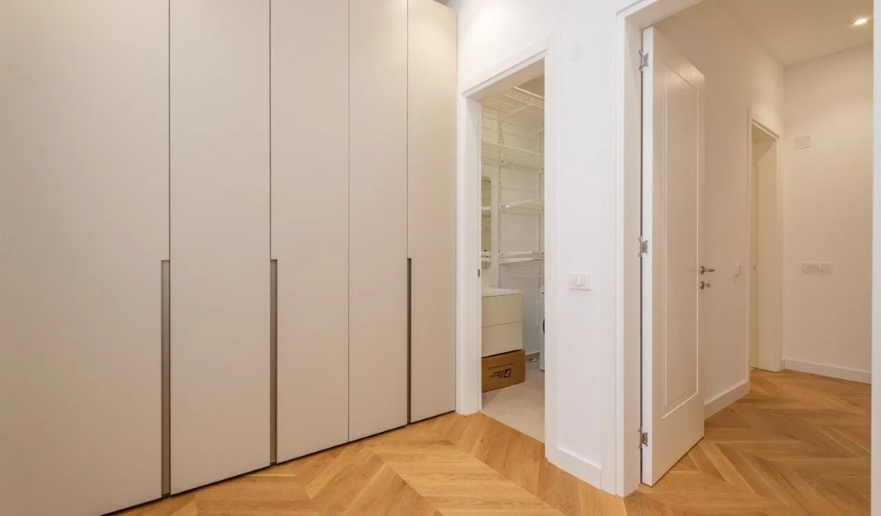 Izdavanje, trosoban stan, 205m², Gorica C, Podgorica