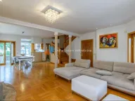 Izdavanje, četvorosoban stan, 250m², Savski Venac, Beograd - image 1