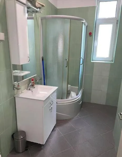 Izdavanje, trosoban stan, 70m², Palata Pravde, Beograd