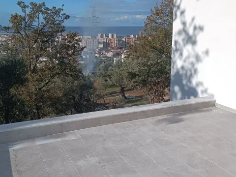 Sale, house, 200m², Bar, Crna Gora - image 2