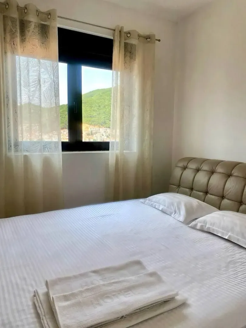 Rent, one bedroom apartment, 41m², Centar, Budva