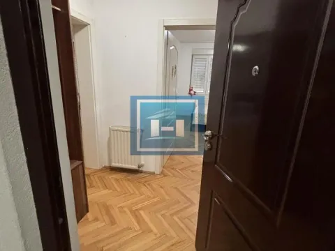 Izdavanje, jednosoban stan, 56m², Aqua park, Jagodina - image 1