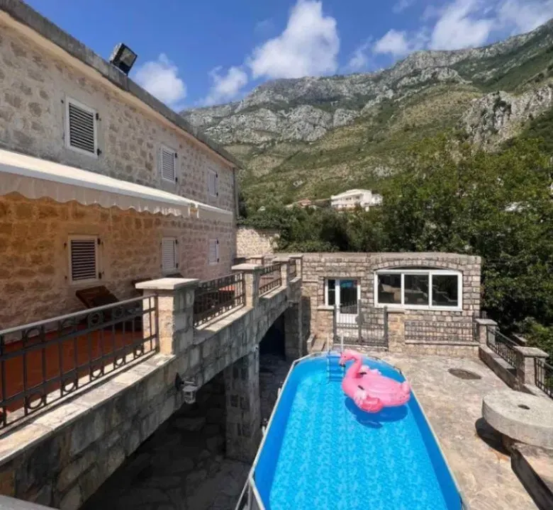 Sale, hospitality venue, 343m², Rijeka Reževići, Budva