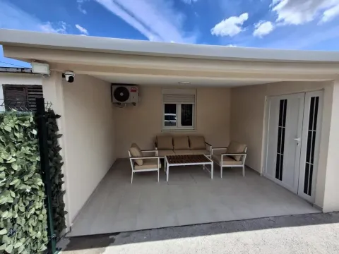 Prodaja, kuća, 105m², Zabjelo, Podgorica - image 1