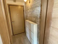 Izdavanje, trosoban stan, 85m², Gospoština, Budva - image 11