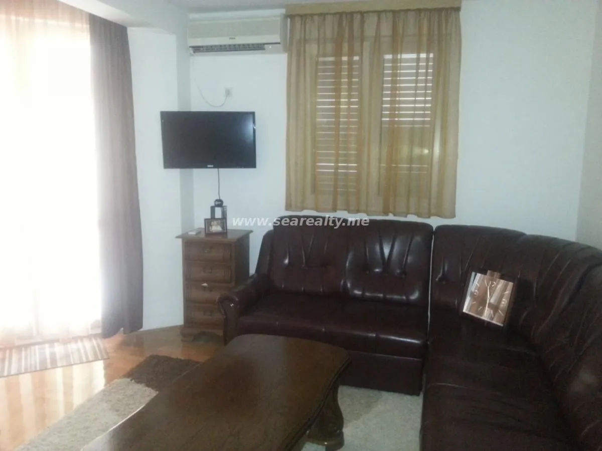 Rent, apartment, 53m², Centar, Budva