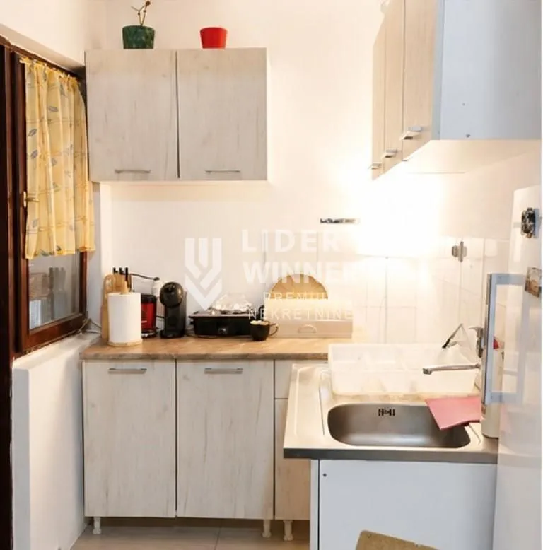 Prodaja, trosoban stan, 67m², Olimp, Zvezdara Sve Podlokacije