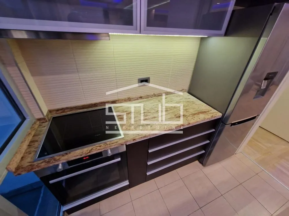 Rent, four bedroom apartment, 148m², Savski Venac, Beograd