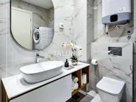 Prodaja, jednosoban stan, 56m², City Kvart, Podgorica - image 7