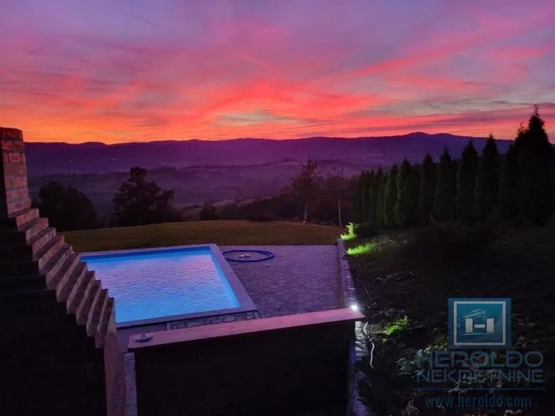 Prodaja, kuća, 228m², Velike Pčelice, Kragujevac