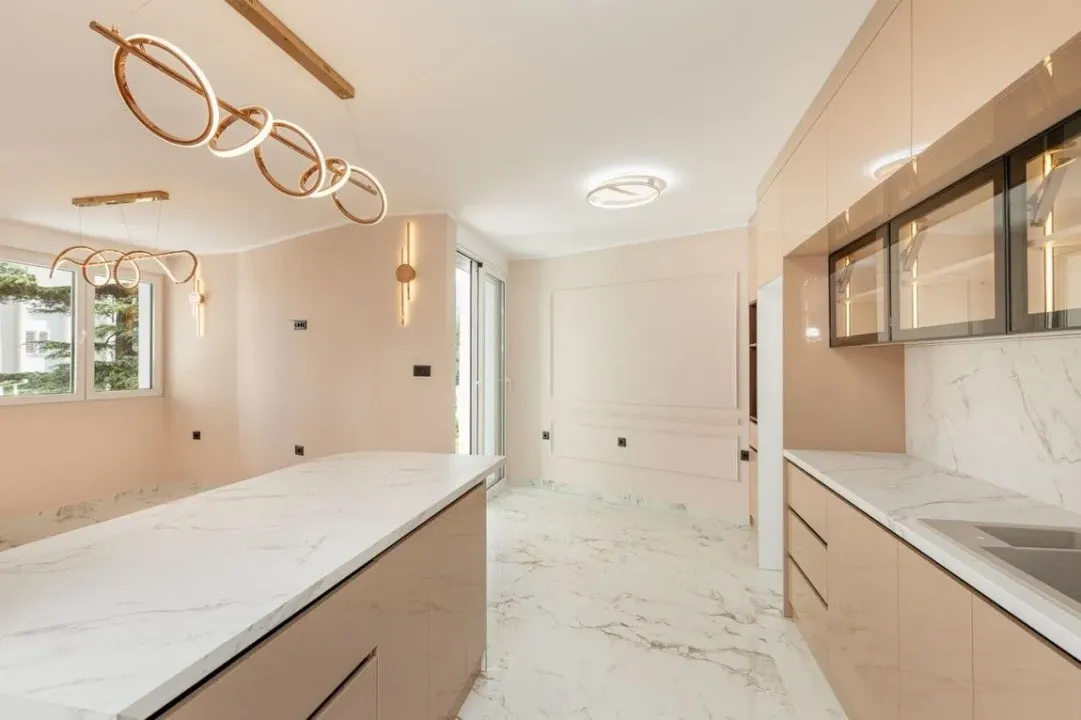 Sale, two bedroom apartment, 95m², Igalo, Herceg Novi