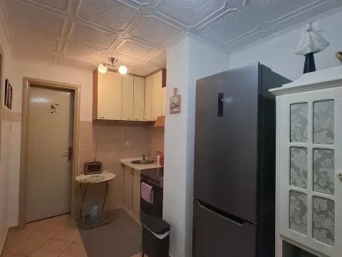 Prodaja, jednosoban stan, 38m², Krivi Most, Podgorica - image 5