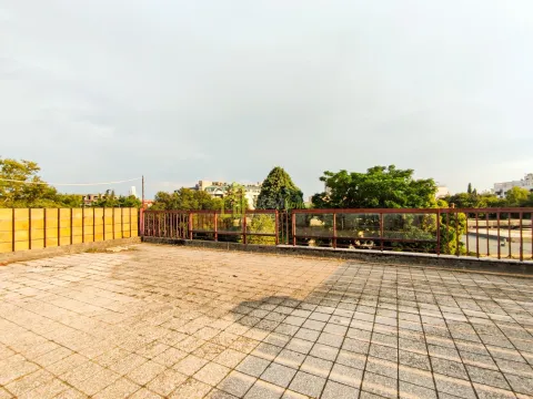 Izdavanje, dvosoban stan, 105m², Momišići, Podgorica - image 5