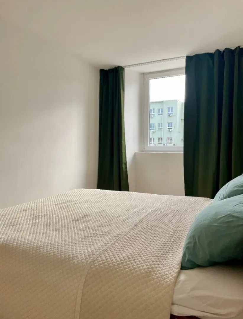 Izdavanje, dvosoban stan, 50m², Centar, Podgorica