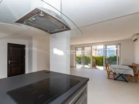 Sale, two bedroom apartment, 95m², Topla, Herceg Novi