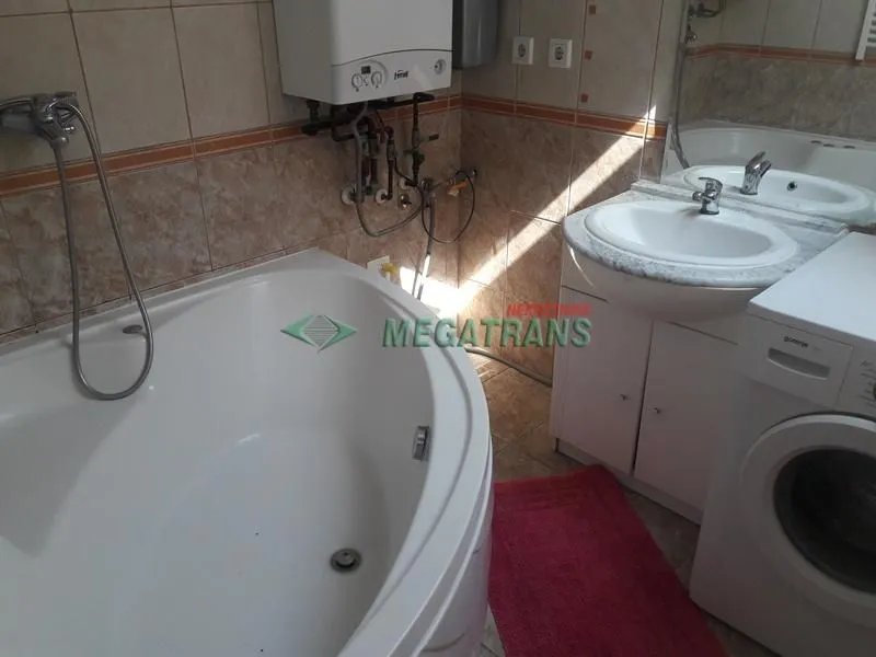 Izdavanje, trosoban stan, 130m², Veternik, Novi Sad Sve Podlokacije