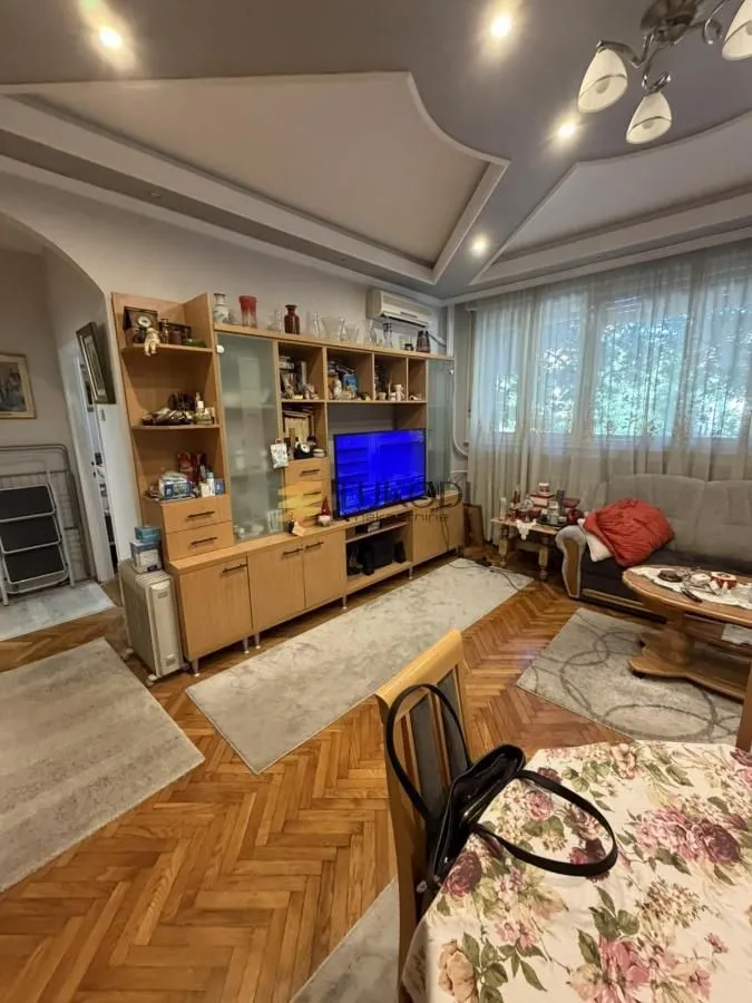 Prodaja, trosoban stan, 87m², Centar, Novi Sad
