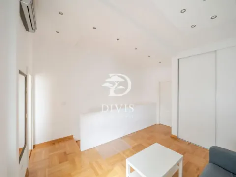 Prodaja, trosoban stan, 85m², Južni Bulevar, Vračar Sve Podlokacije - image 13