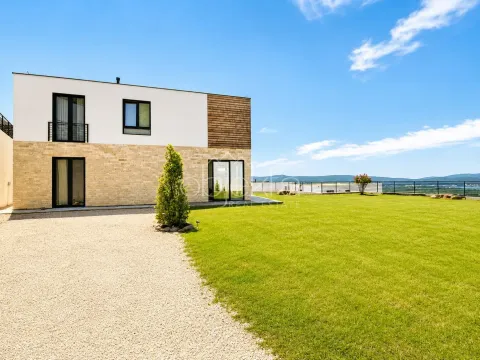 Izdavanje, kuća, 200m², Kotor, Crna Gora - image 3