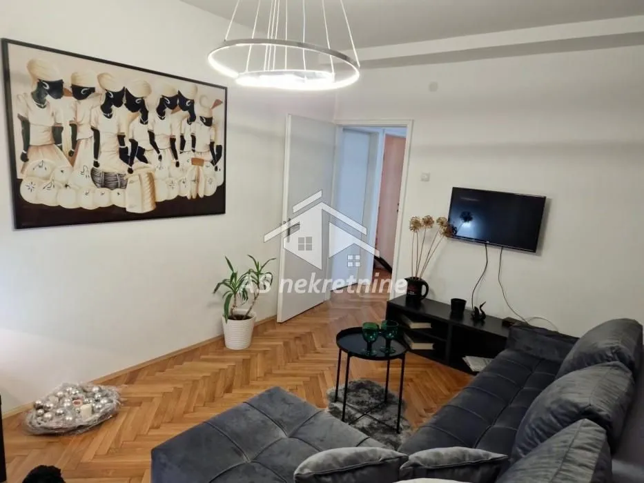 Rent, three bedroom apartment, 73m², Slavija, Vračar Sve Podlokacije