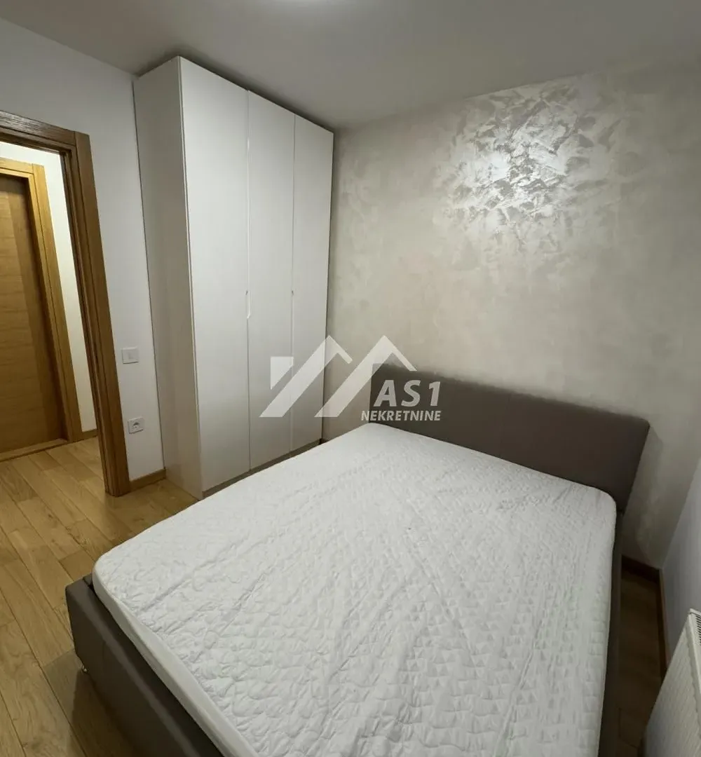 Izdavanje, trosoban stan, 60m², Novi Sad Sve Podlokacije, Novi Sad