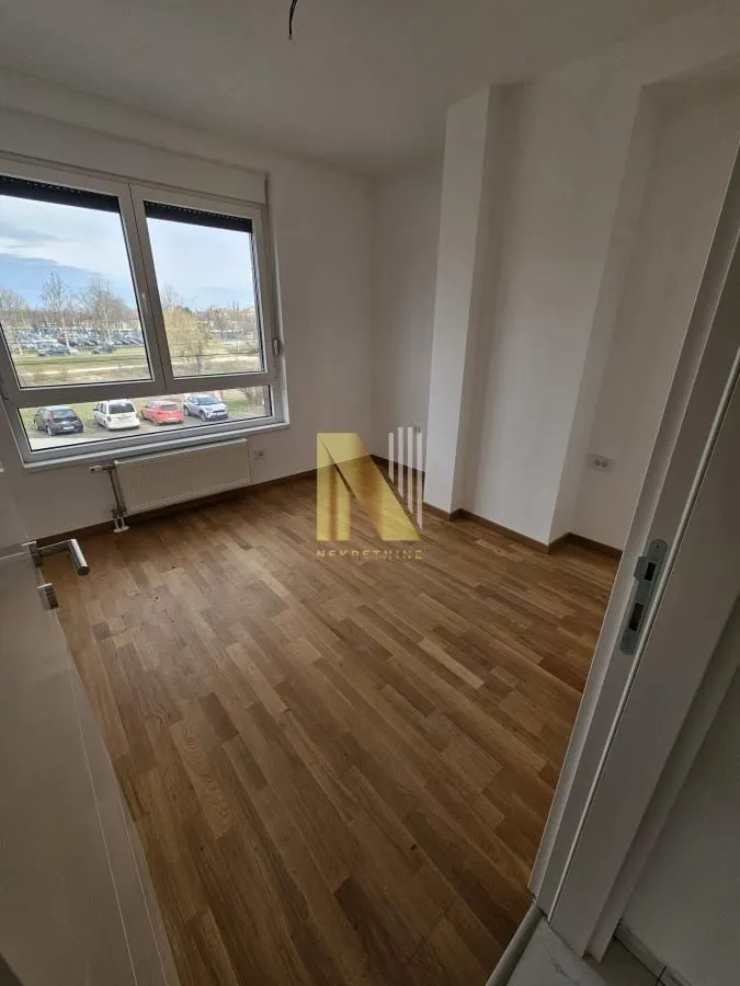 Prodaja, četvorosoban stan, 87m², Bulevar patrijarha Pavla, Novi Sad Sve Podlokacije