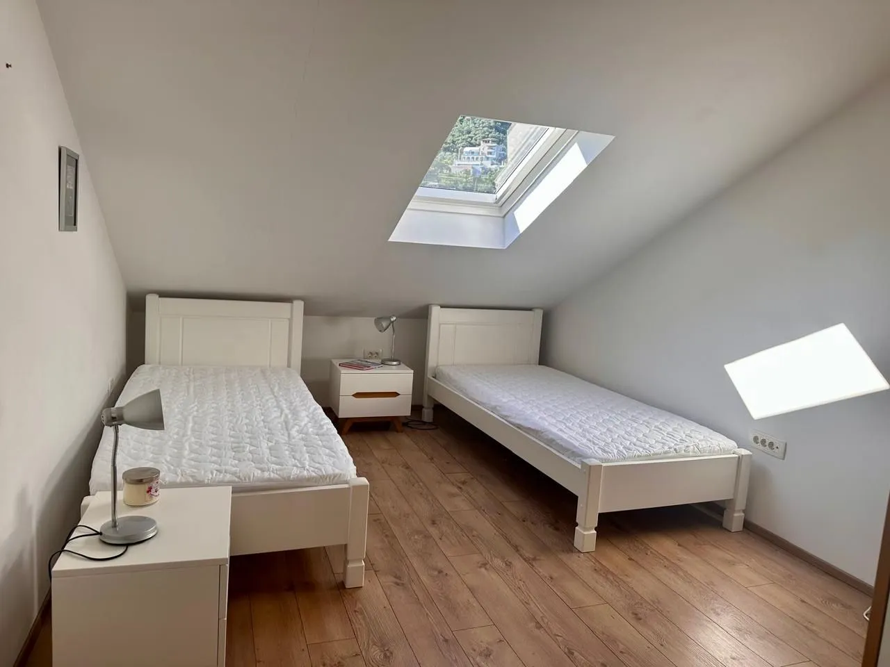 Izdavanje, dvosoban stan, 85m², Seljanovo, Tivat