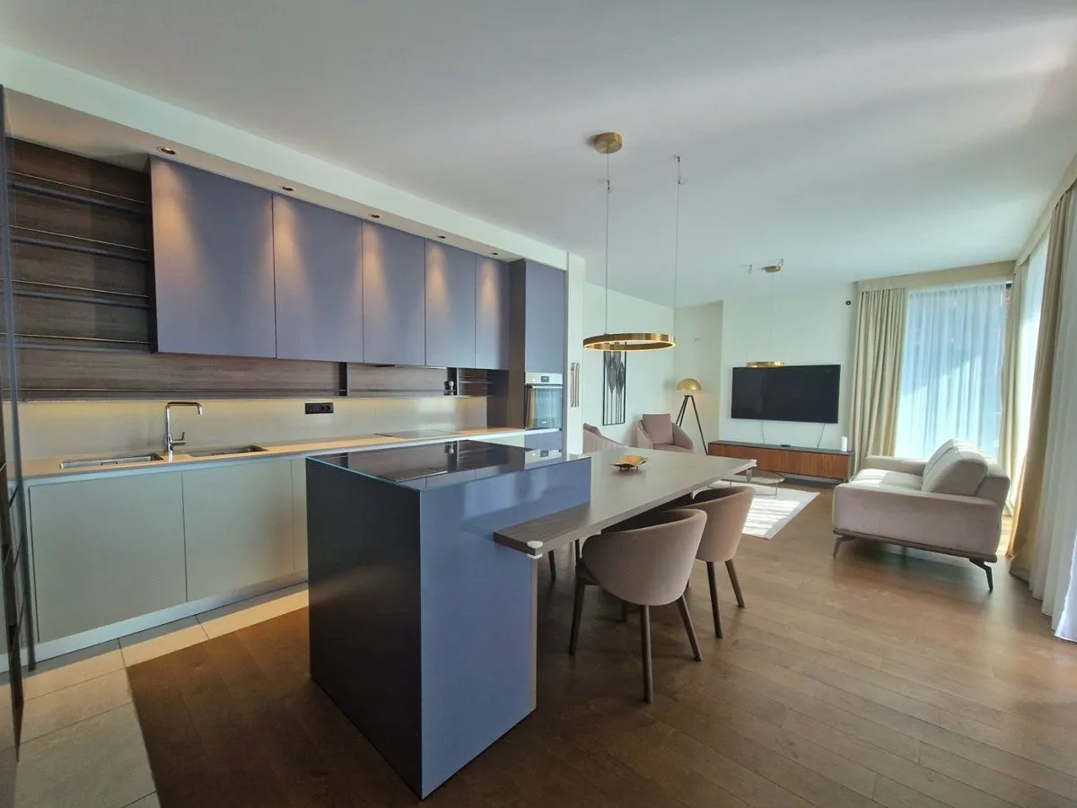Sale, four bedroom apartment, 139m², Beograd Na Vodi, Beograd