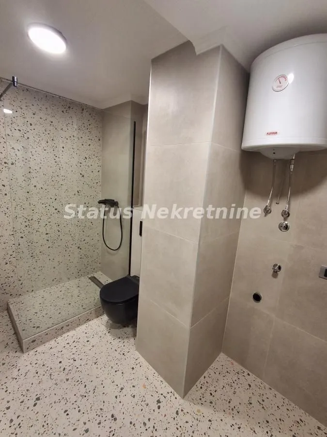 Prodaja, dvosoban stan, 64m², Cara Dušana, Novi Sad Sve Podlokacije