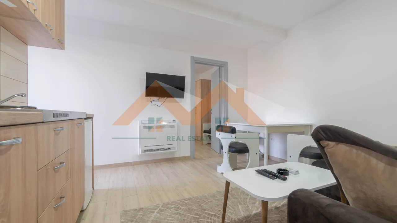 Izdavanje, jednosoban stan, 38m², Gornja Gorica, Podgorica