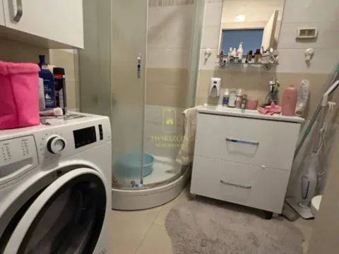 Prodaja, jednosoban stan, 42m², Stari Aerodrom, Podgorica - image 7